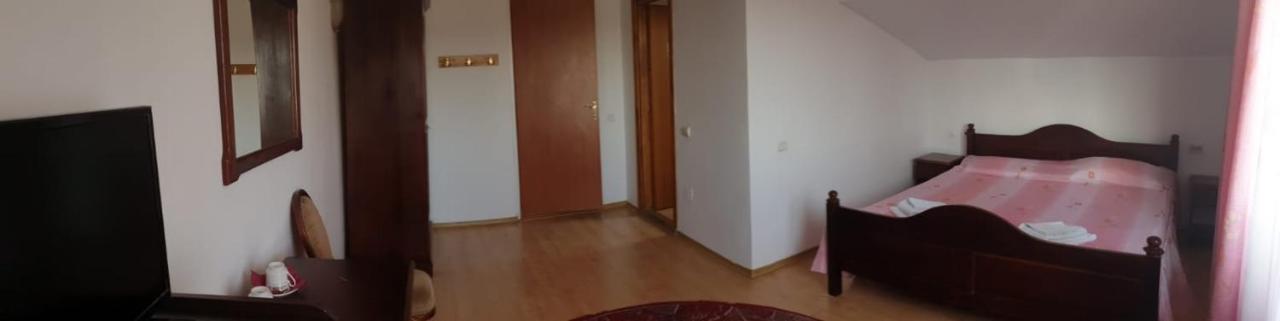 Motel Balcost Piatra Neamt Bagian luar foto