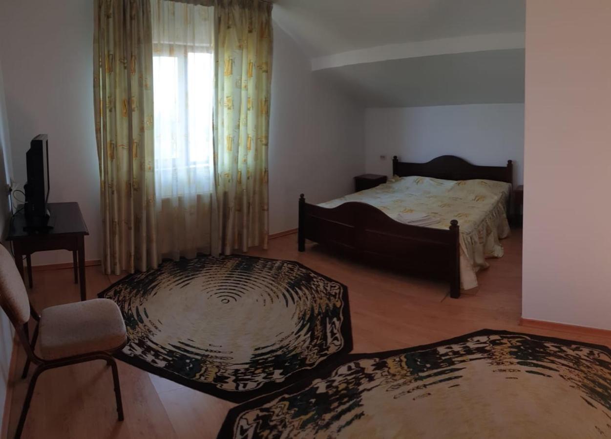 Motel Balcost Piatra Neamt Bagian luar foto